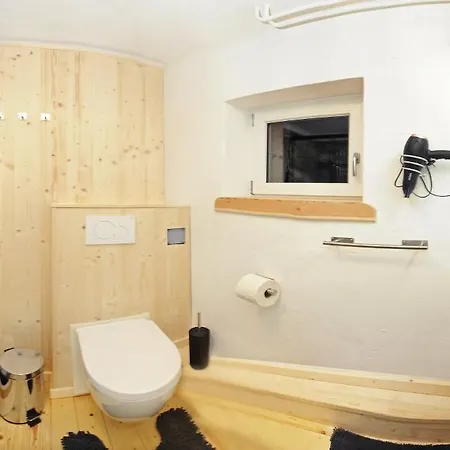 Unterellmau Vakantiehuis *